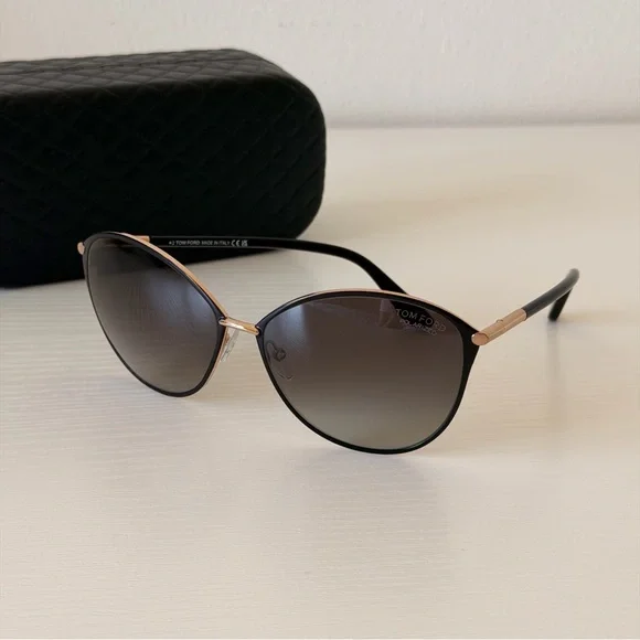 New! Tom Ford Polarized Black Sunglasses, Penelope TF320 28D, Authentic New! Tom Ford Polarized Black Sunglasses, Penelope TF320 28D  main image 4
